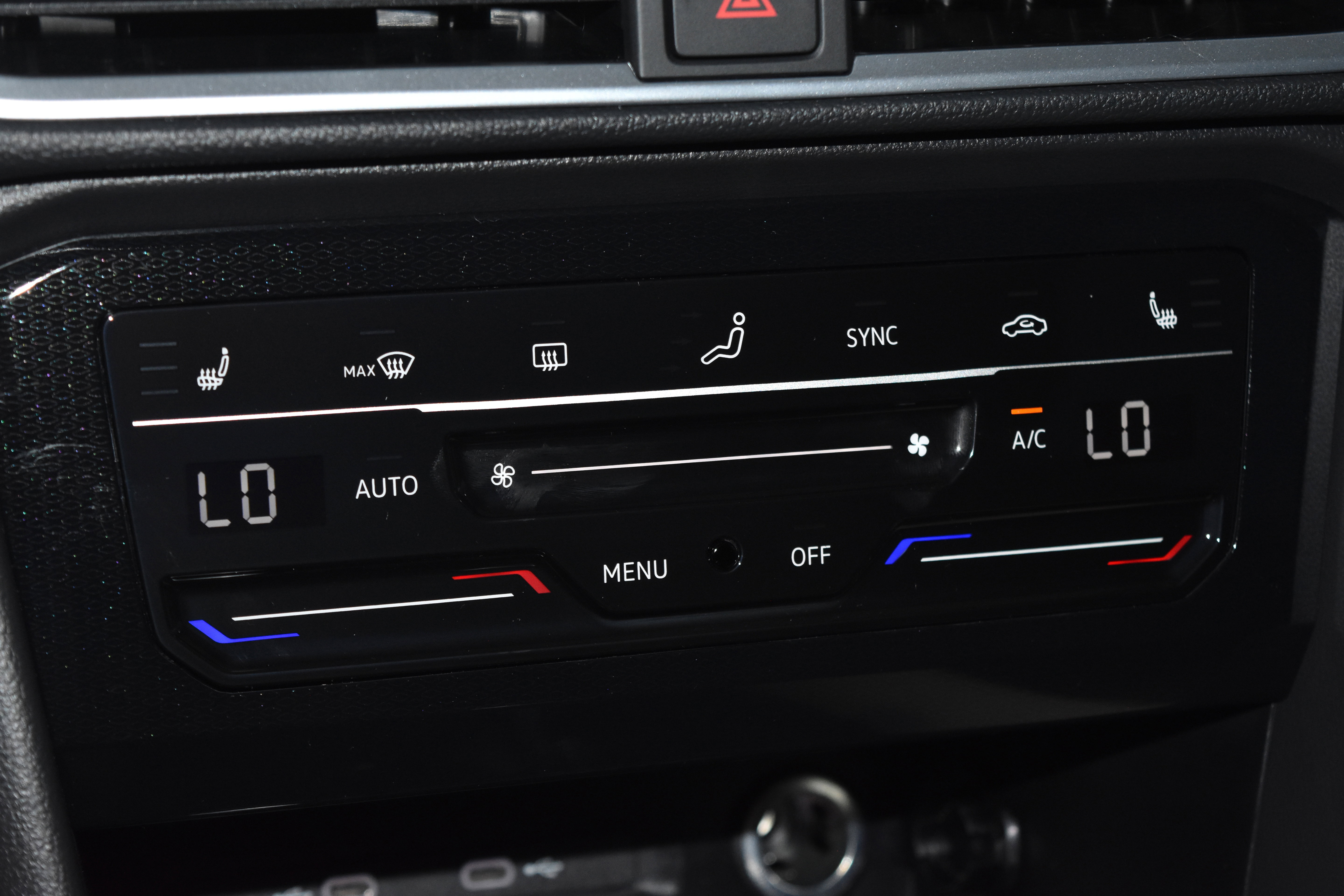 New 2025 Volkswagen Taos SE image 10