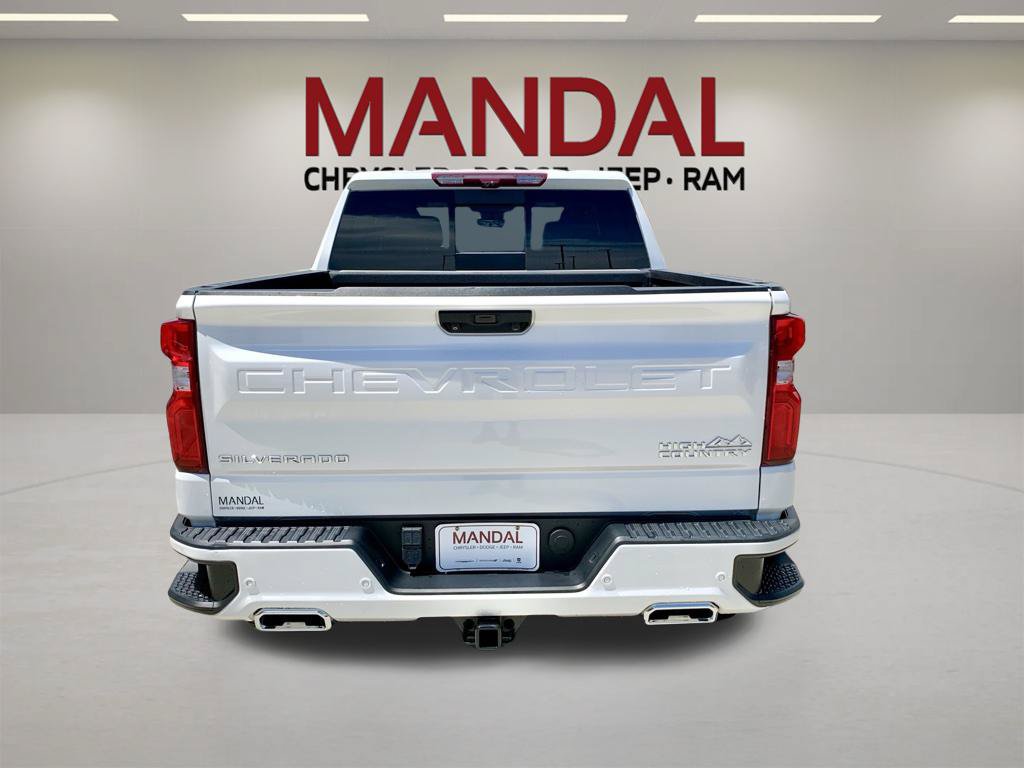 Used 2023 Chevrolet Silverado 1500 High Country w/ Technology Package AWD/4WD image 7