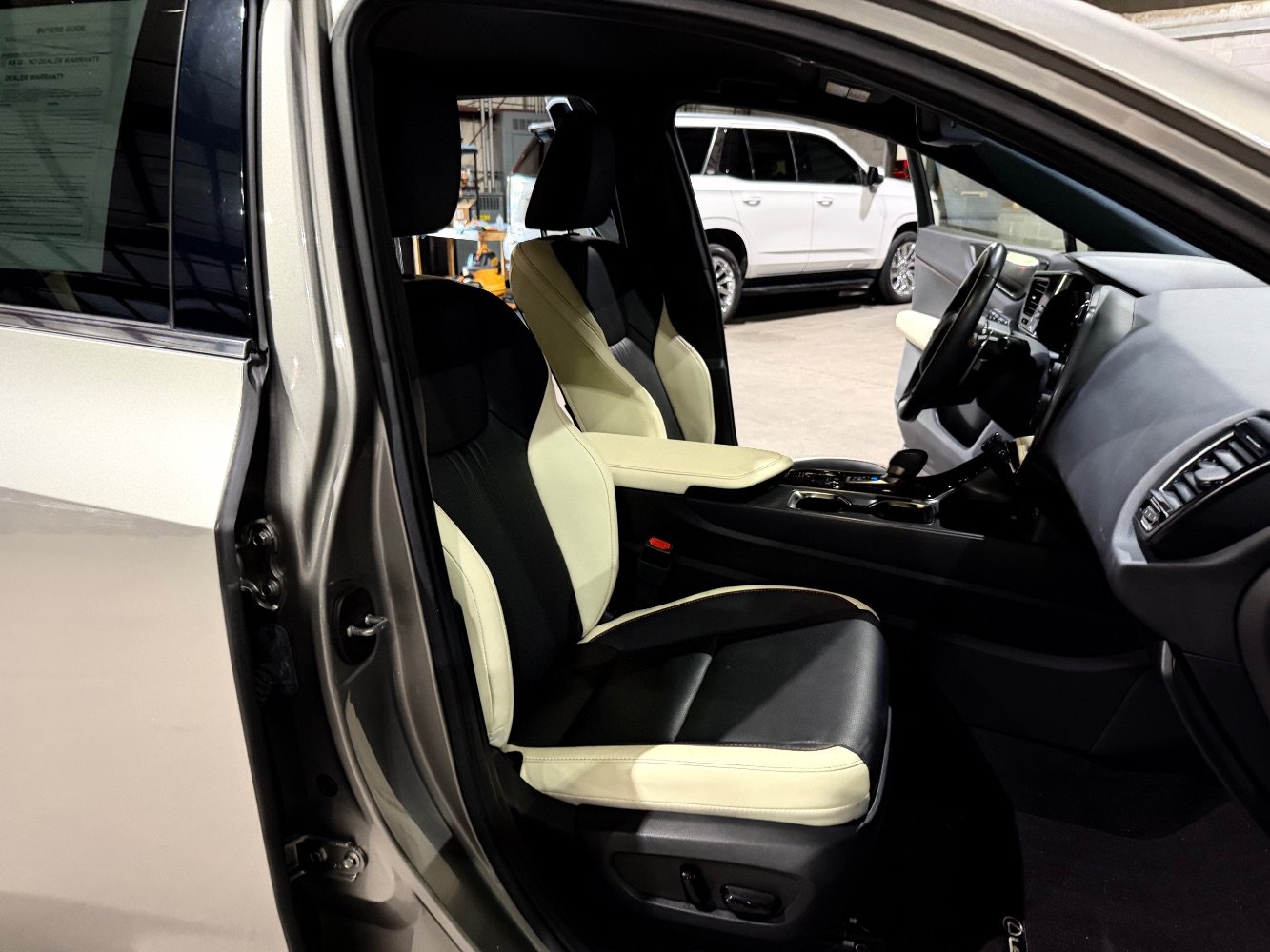 Used 2022 Lexus NX 250 FWD w/ Towing Package (2000 Lbs) image 27