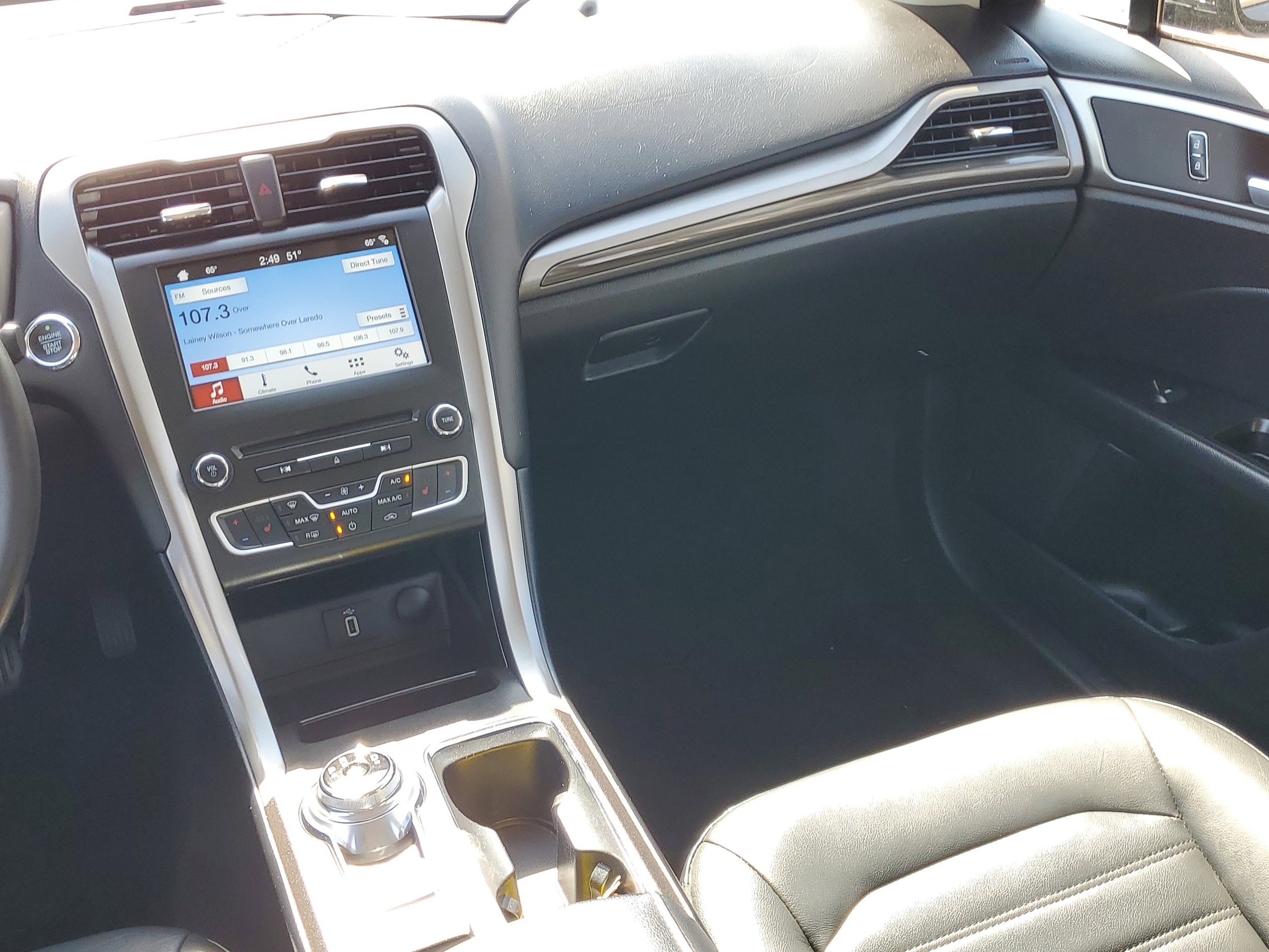 Certified 2017 Ford Fusion SE w/ Fusion SE Technology Package image 15
