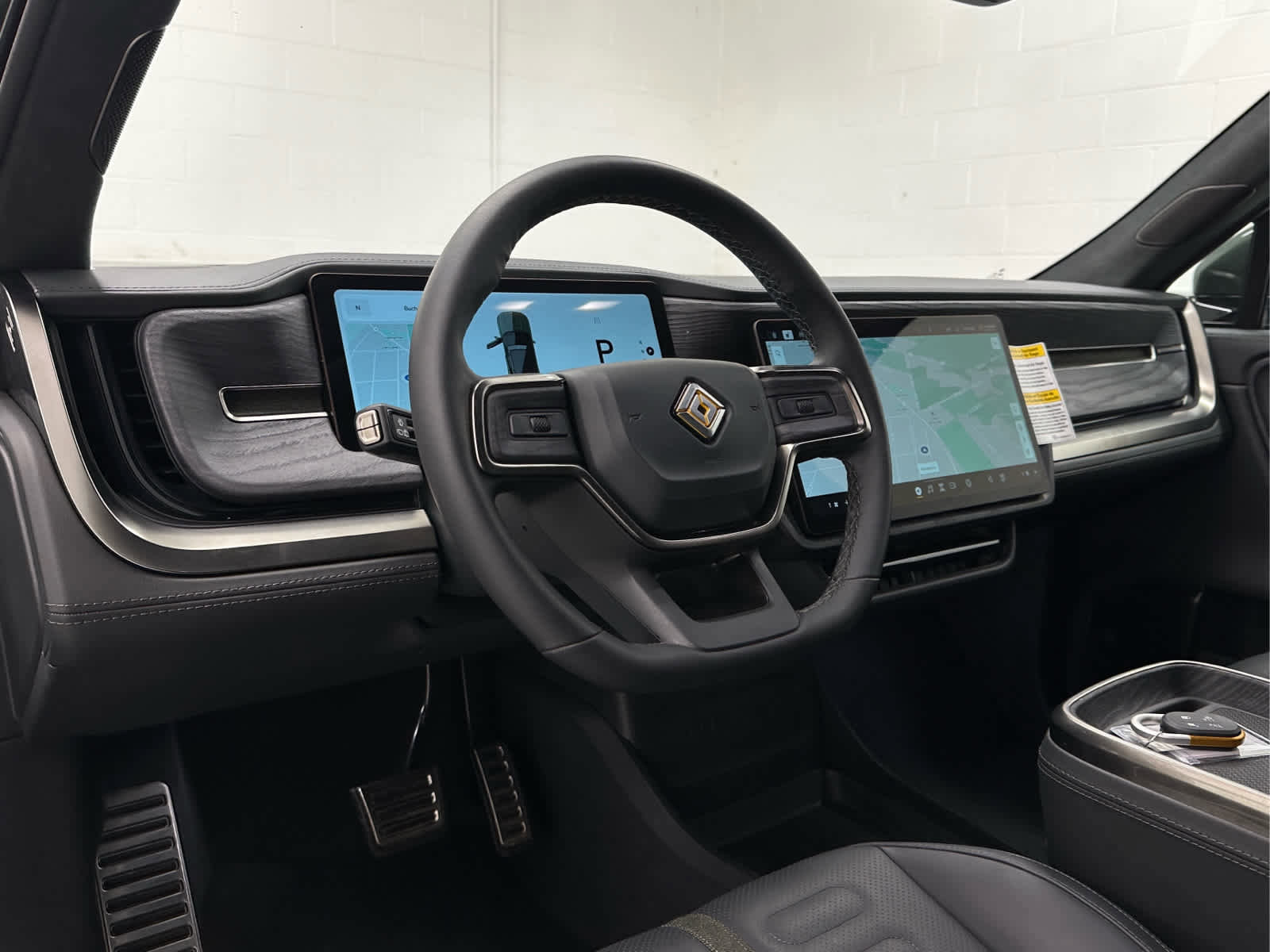 Used 2024 Rivian R1S Adventure image 10