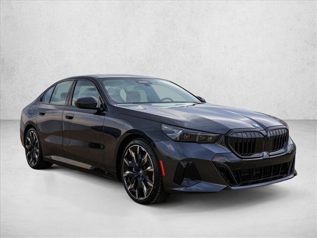 New 2026 BMW 550e xDrive image 3