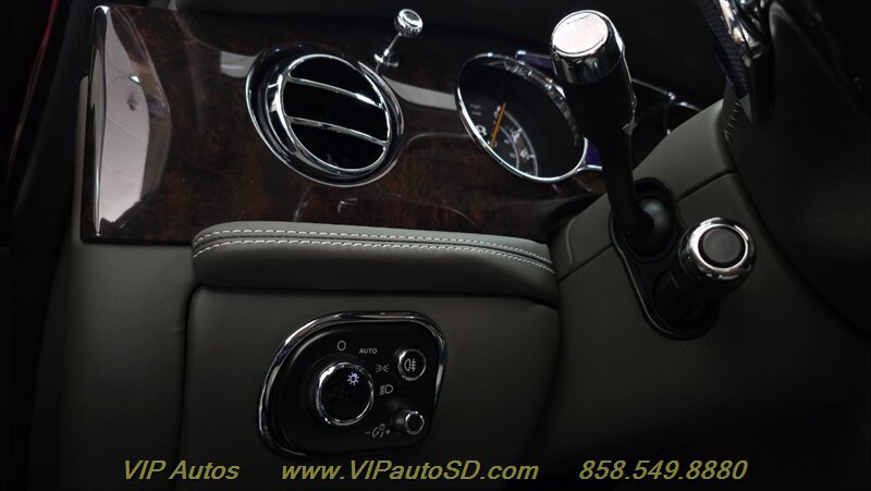 Used 2013 Bentley Mulsanne RWD image 39