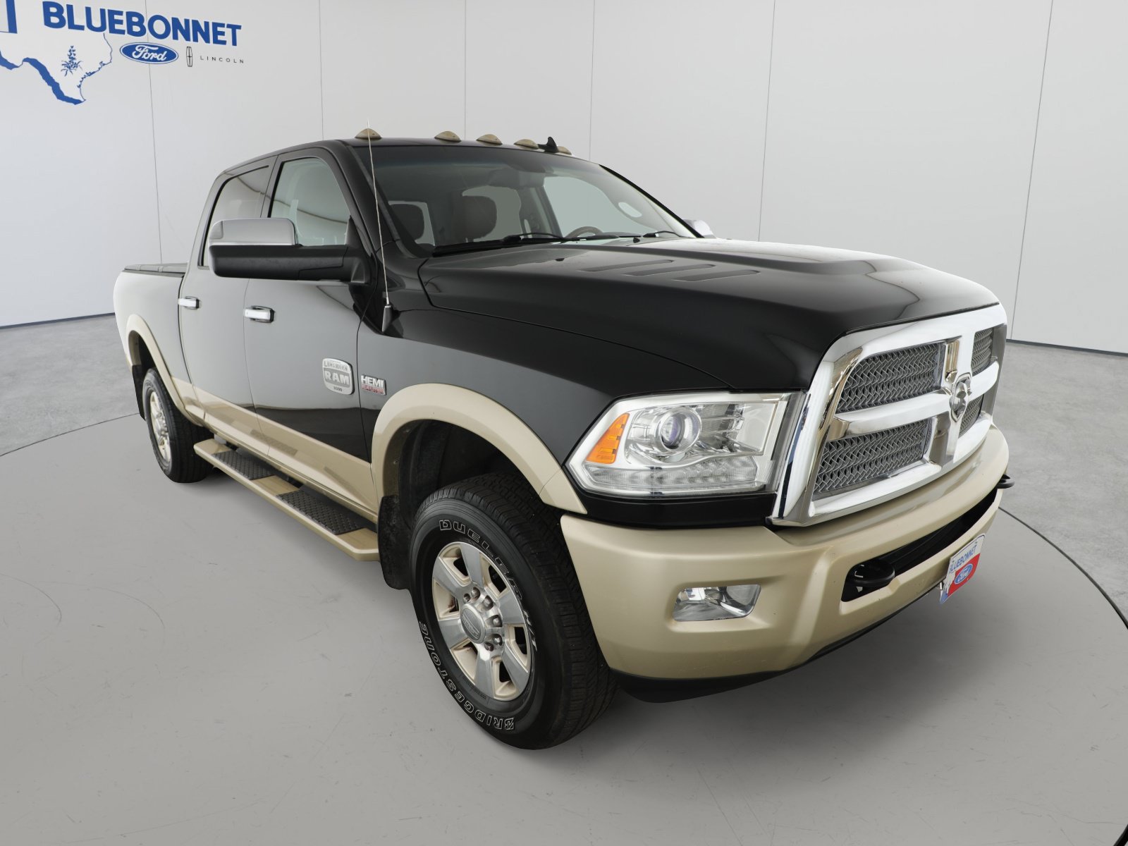Used 2015 RAM 3500 Laramie Longhorn AWD/4WD image 3