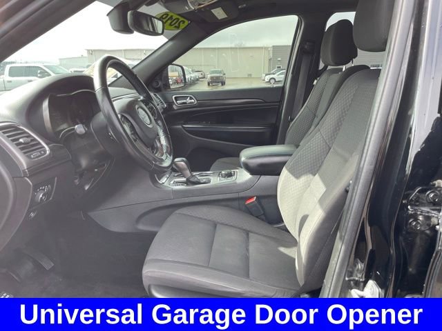 Used 2019 Jeep Grand Cherokee Laredo image 9