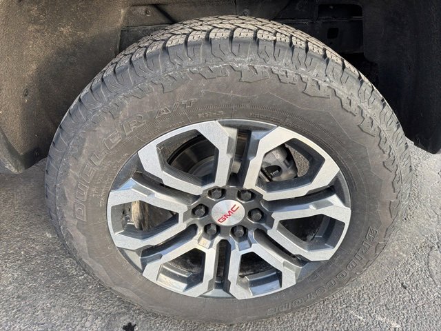Used 2024 GMC Canyon AT4 w/ AT4 Premium Package image 31