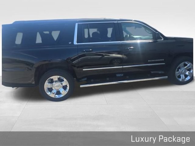 Used 2018 Chevrolet Suburban LT w/ LT Signature Package AWD/4WD image 9