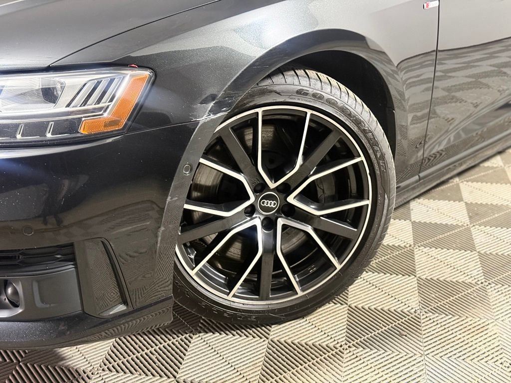 Used 2021 Audi A8 L 4.0T AWD/4WD image 2