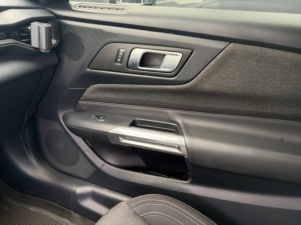 Used 2024 Ford Mustang GT RWD image 8