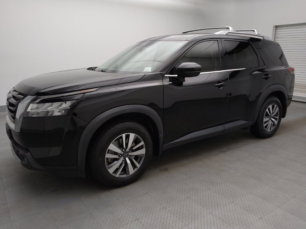 Used 2022 Nissan Pathfinder SL FWD image 2