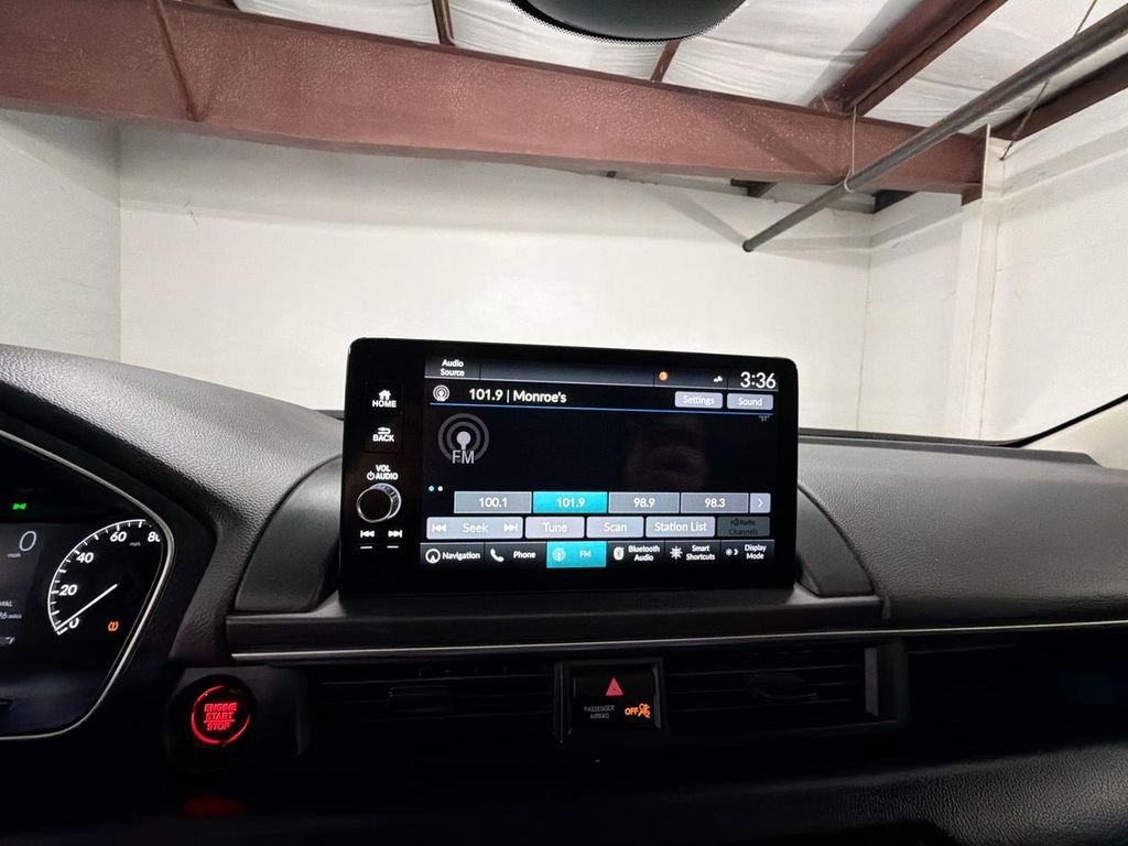 Used 2023 Honda Pilot Touring image 13