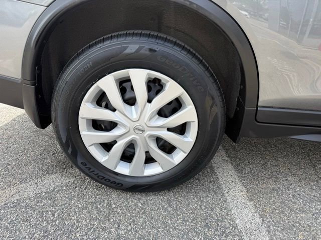 Used 2019 Nissan Rogue S AWD/4WD image 27