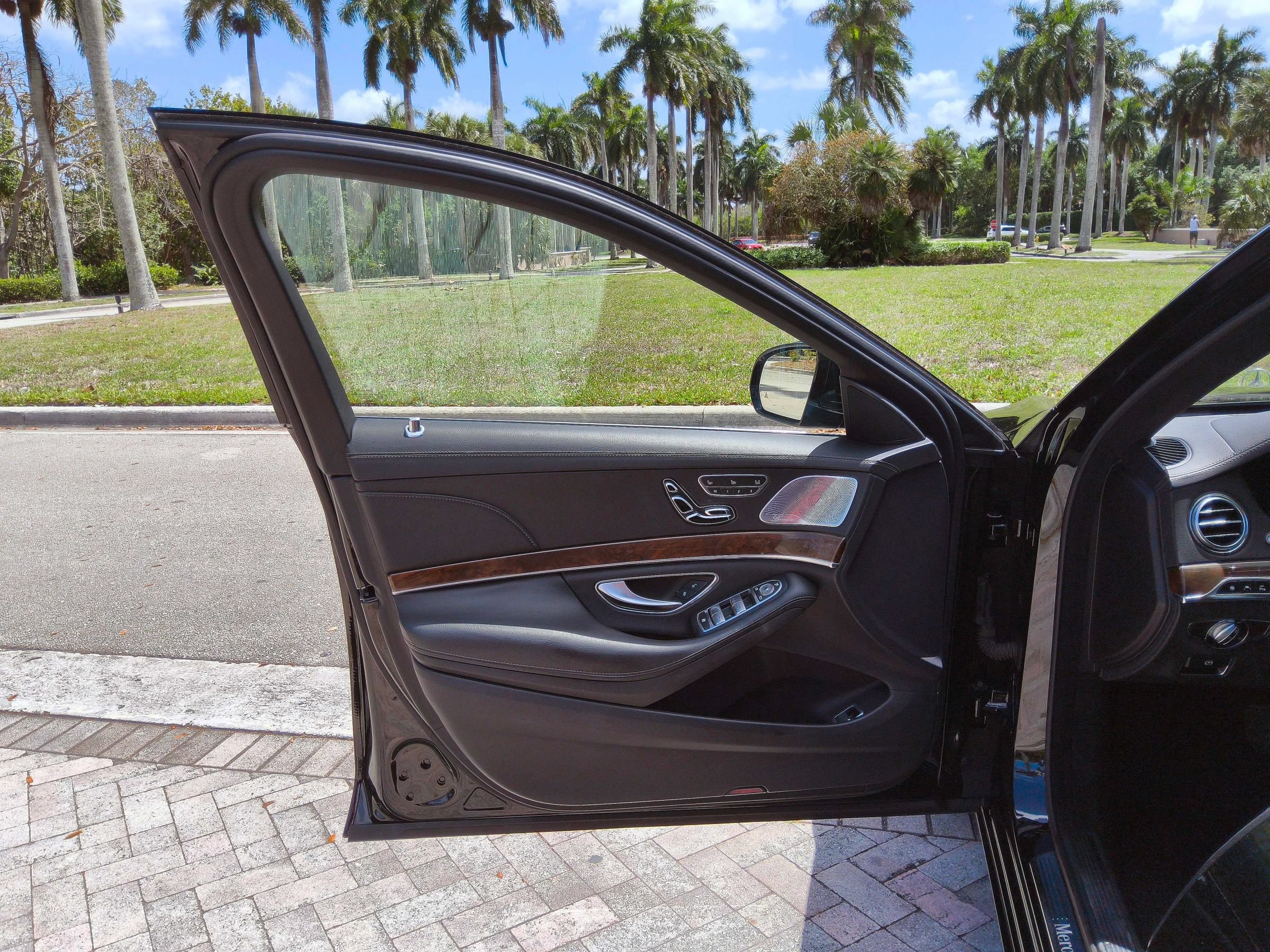 Used 2015 Mercedes-Benz S 550 Sedan image 20