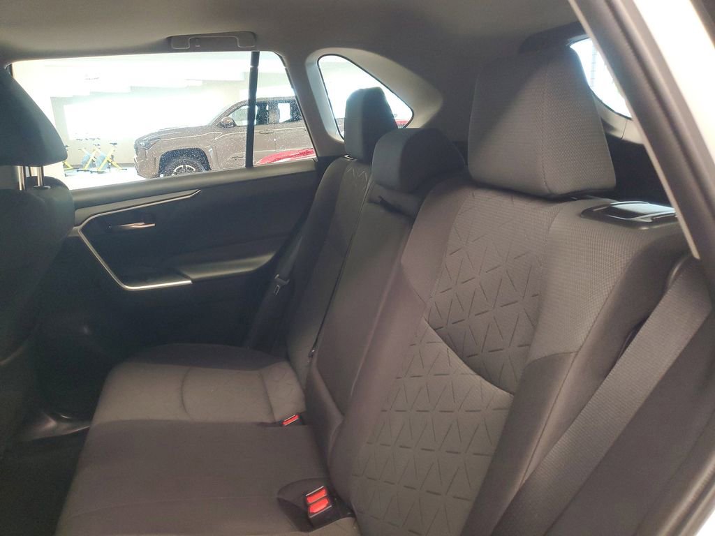 Used 2020 Toyota RAV4 XLE w/ Convenience Package image 12