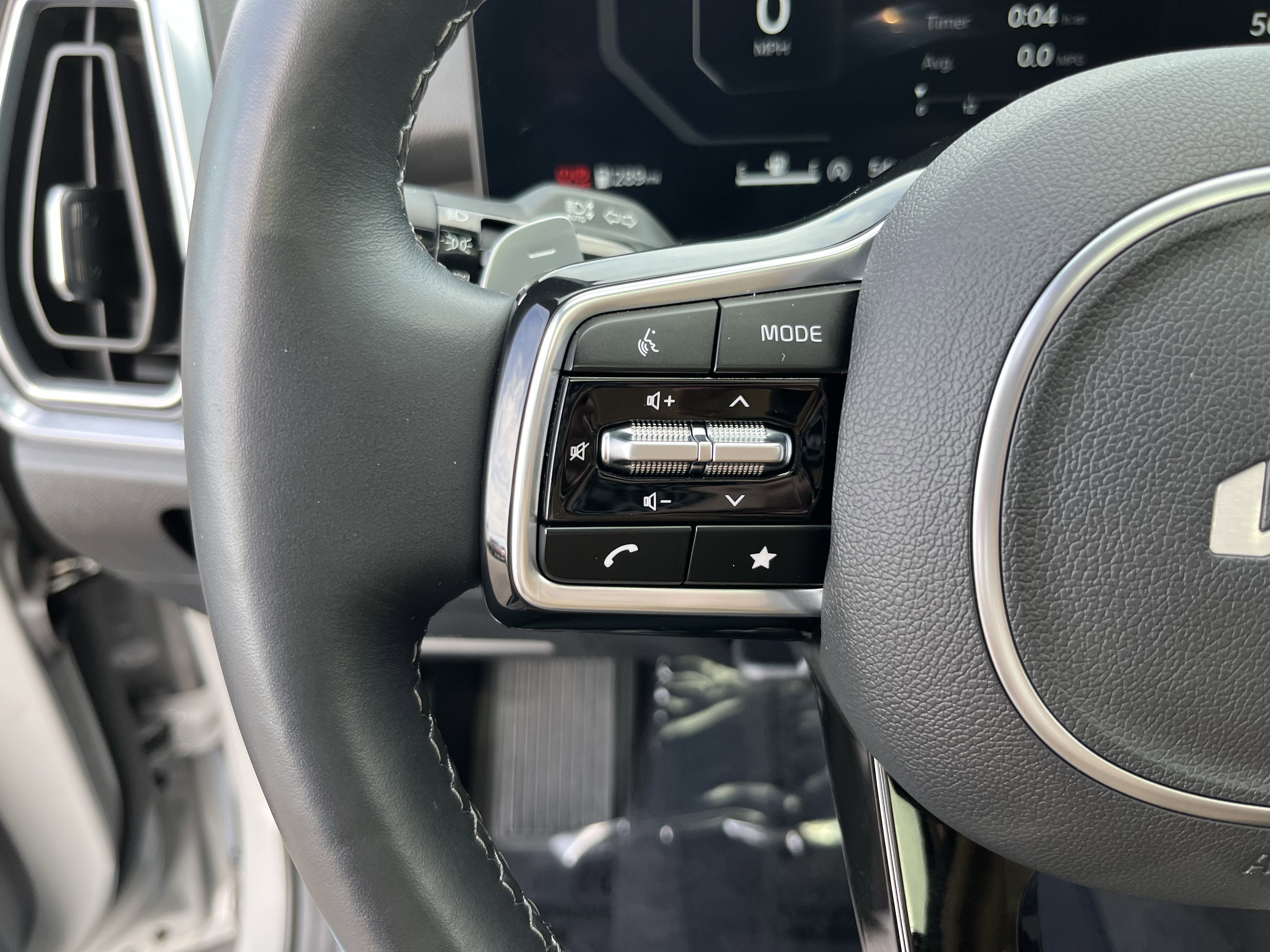 Used 2025 Kia Sorento SX Prestige image 20