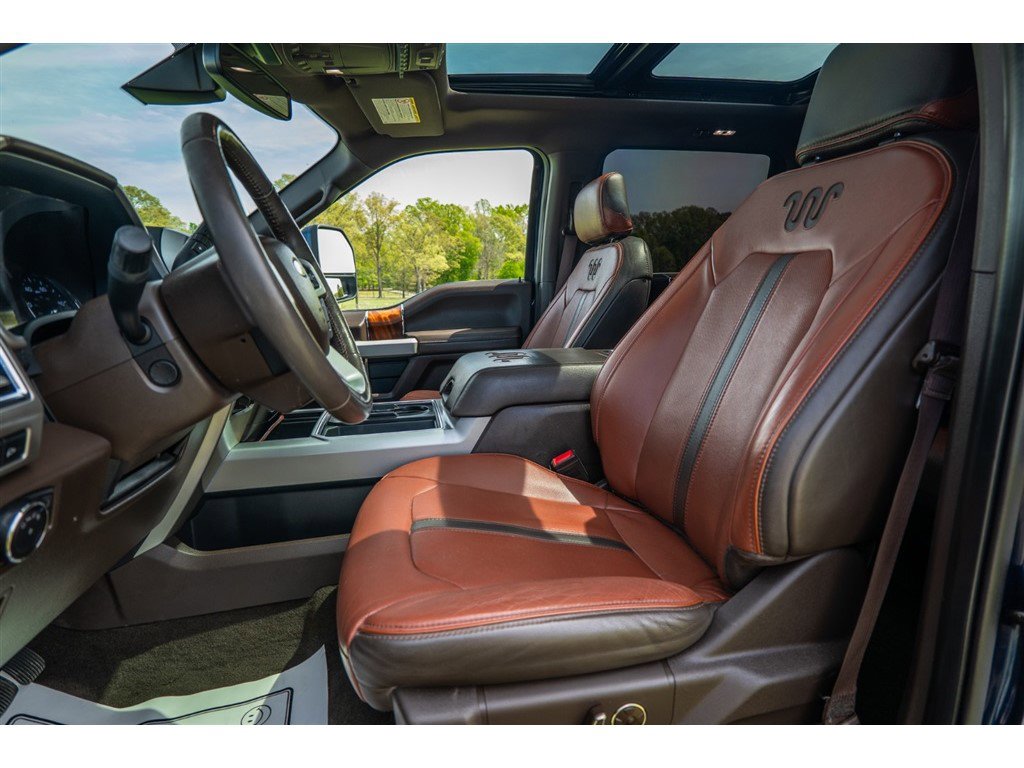 Used 2018 Ford F250 King Ranch w/ King Ranch Ultimate Package AWD/4WD image 3