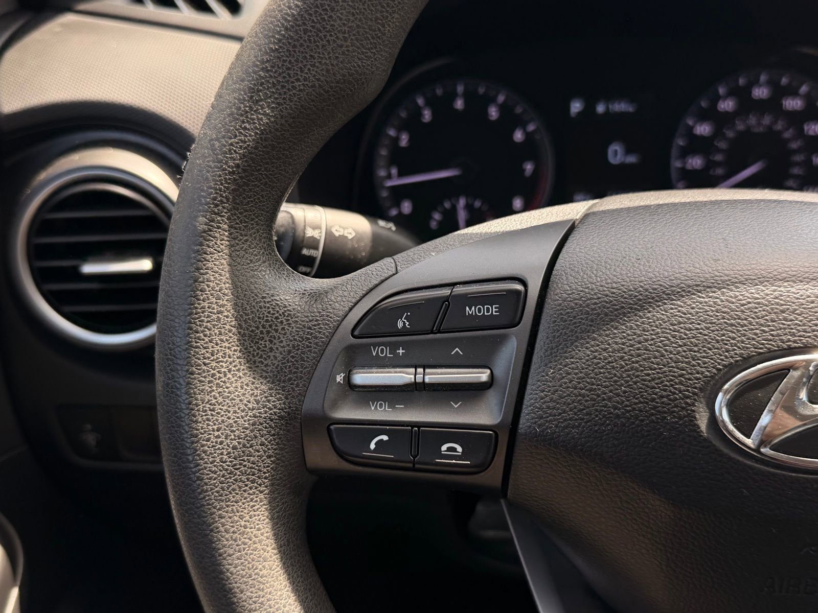 Used 2020 Hyundai Kona SE AWD/4WD image 28
