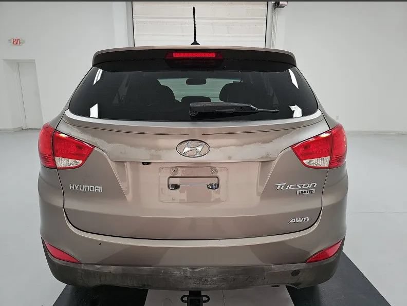 Used 2013 Hyundai Tucson Limited w/ Premium Pkg AWD/4WD image 4