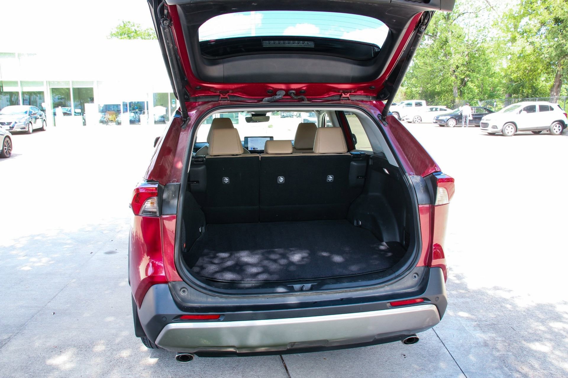 Used 2024 Toyota RAV4 Limited image 42