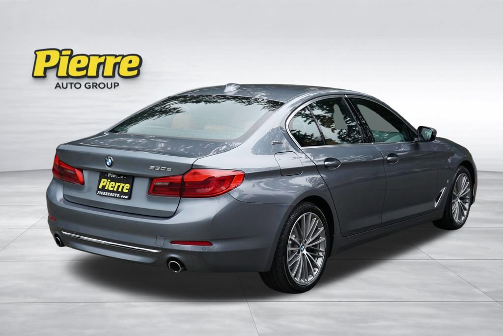 Used 2019 BMW 530e w/ Executive Package RWD image 7