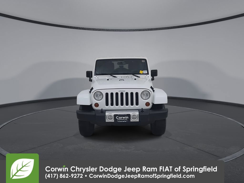 Used 2013 Jeep Wrangler Unlimited Sahara w/ Connectivity Group AWD/4WD image 5