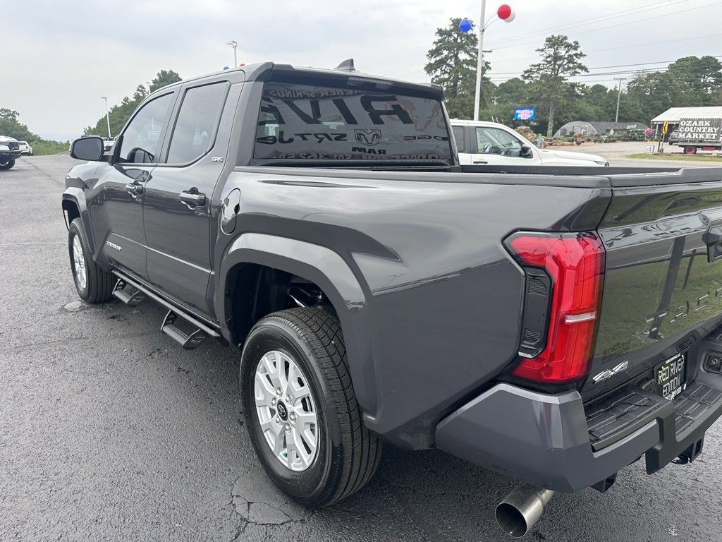 Used 2025 Toyota Tacoma SR5 image 23