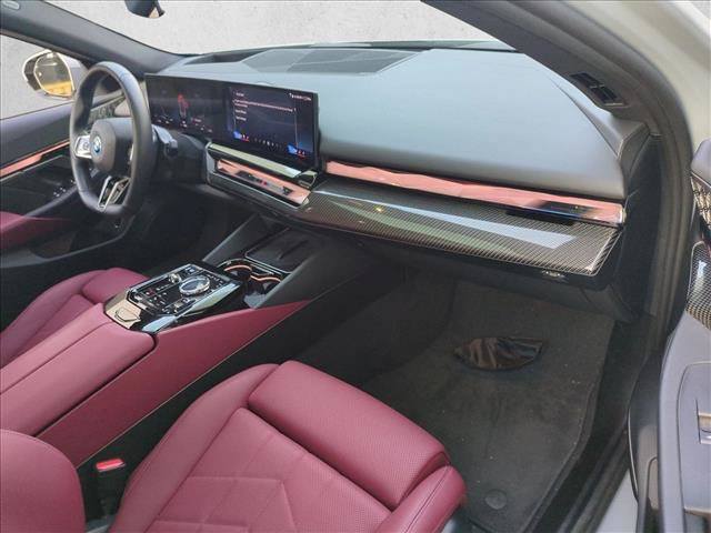 Used 2024 BMW i5 eDrive40i w/ Executive Package RWD image 25