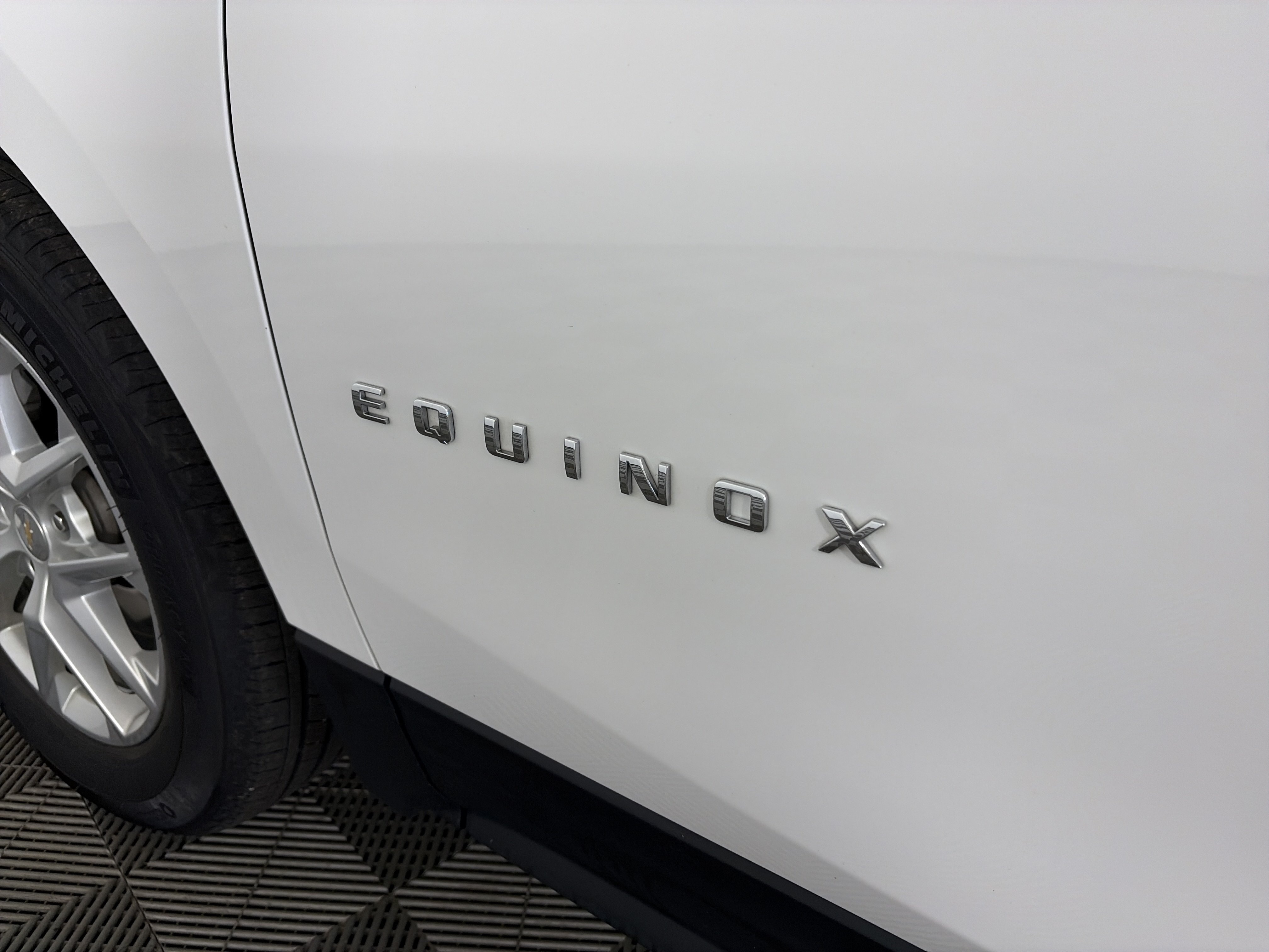 Used 2023 Chevrolet Equinox LS w/ LS Convenience Package FWD image 16