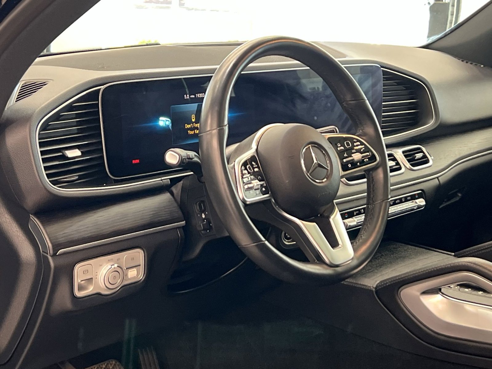 Used 2023 Mercedes-Benz GLE 350 4MATIC image 15