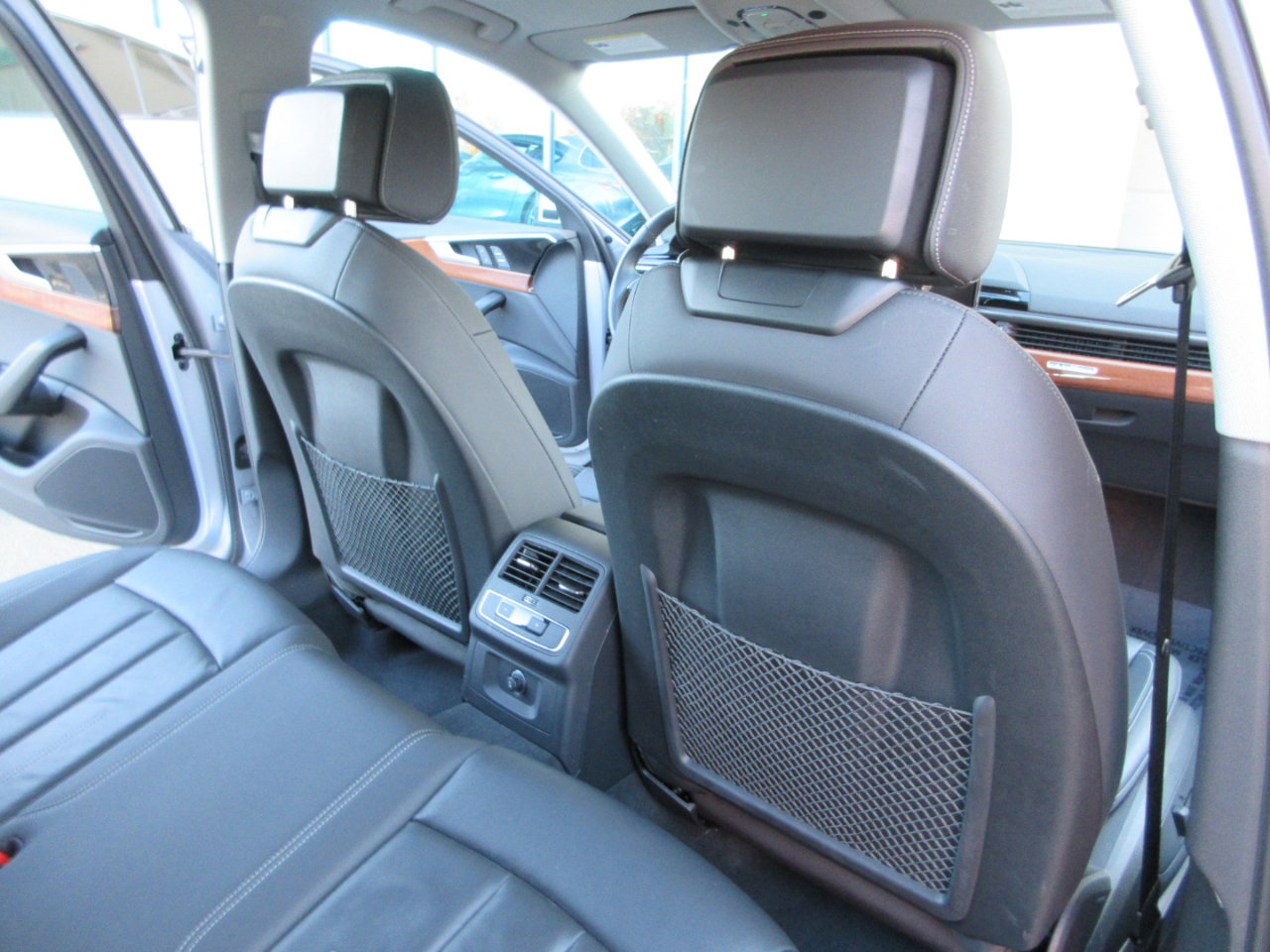 Used 2024 Audi A4 2.0T Premium image 32