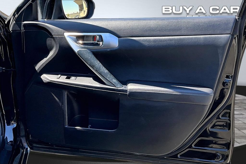 Used 2012 Lexus CT 200h Premium w/ Leather Pkg FWD image 24