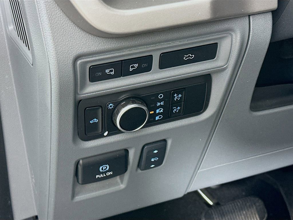 Used 2023 Ford F150 Lightning XLT image 14