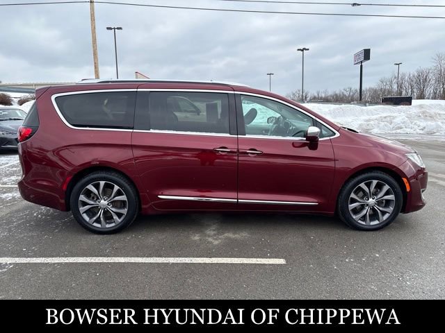 Used 2017 Chrysler Pacifica Limited image 6
