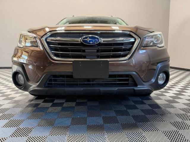 Used 2019 Subaru Outback 3.6R Limited AWD/4WD image 3