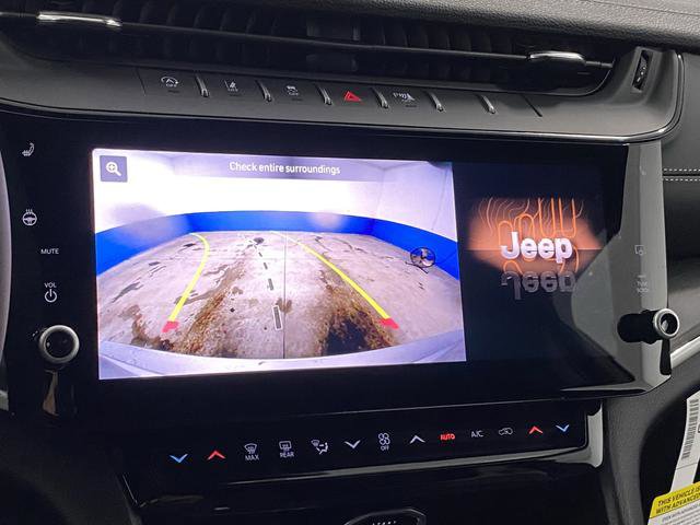 New 2026 Jeep Grand Cherokee Altitude image 11