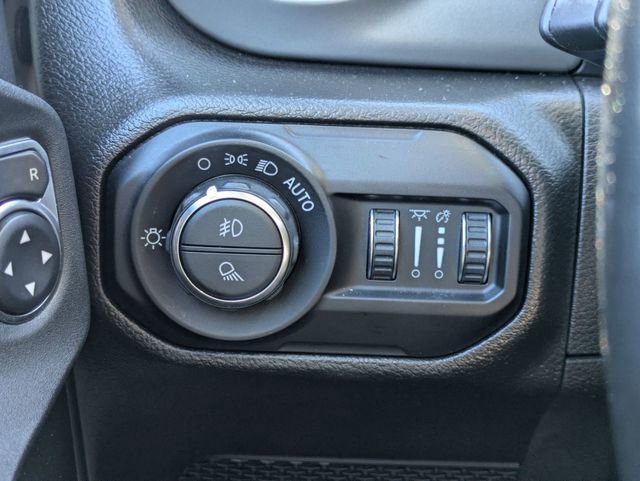 Used 2022 Jeep Gladiator Sport image 16