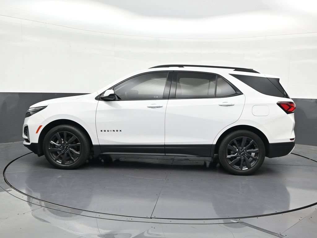 Used 2023 Chevrolet Equinox RS FWD image 2