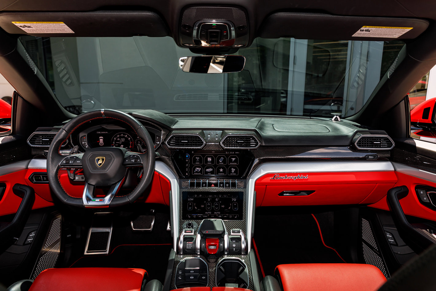Used 2022 Lamborghini Urus AWD/4WD image 19