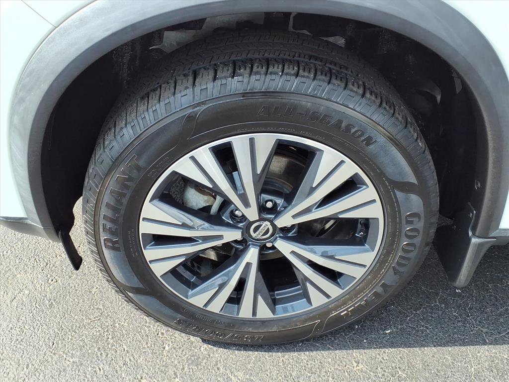 Certified 2021 Nissan Rogue SV image 13