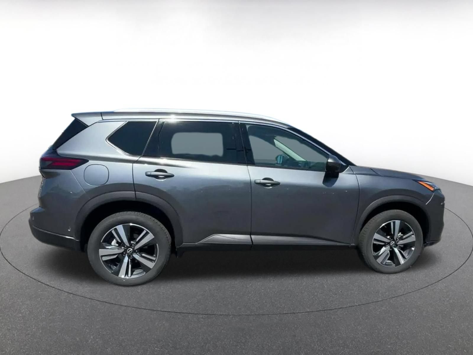 Used 2026 Nissan Rogue SL AWD/4WD image 13
