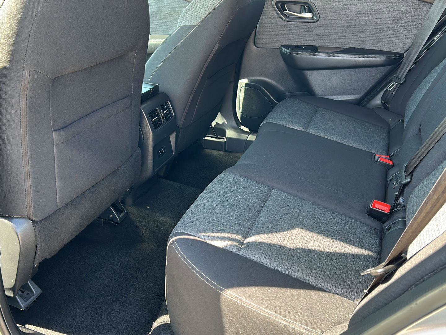 Used 2021 Nissan Rogue SV AWD/4WD image 17