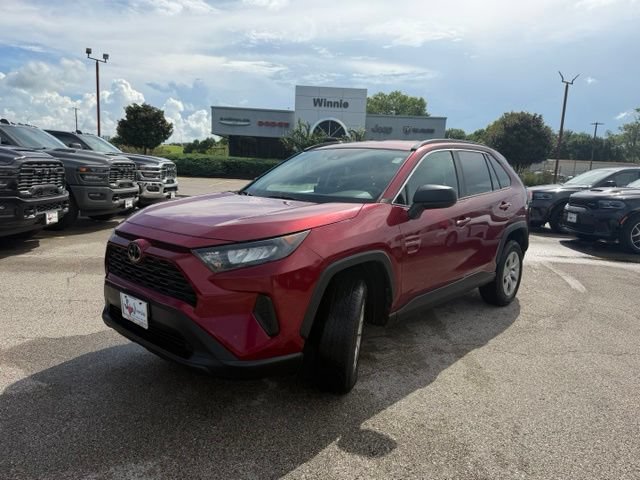 Used 2021 Toyota RAV4 LE FWD image 3
