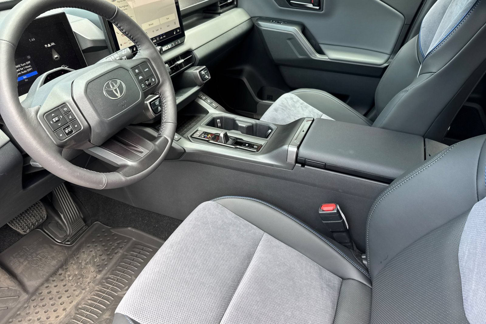 Used 2026 Toyota RAV4 XSE w/ Illumination Package (TMS) AWD/4WD image 12