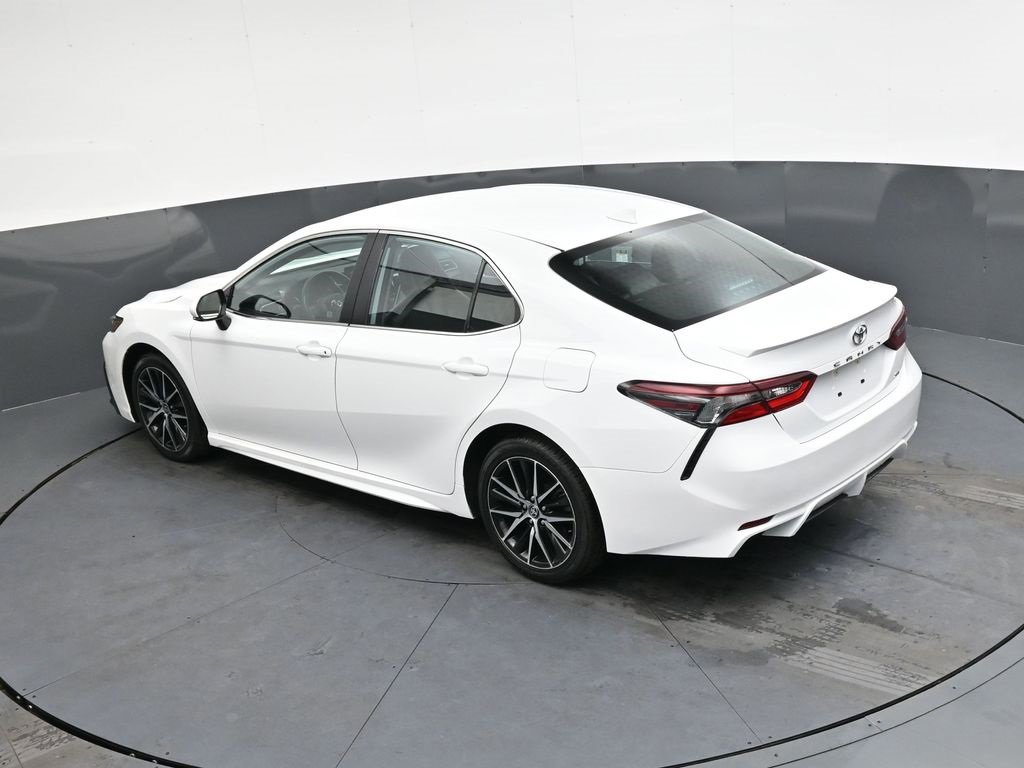 Used 2024 Toyota Camry SE image 27