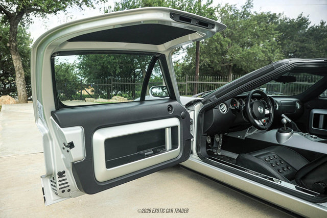 Used 2005 Ford GT RWD image 34