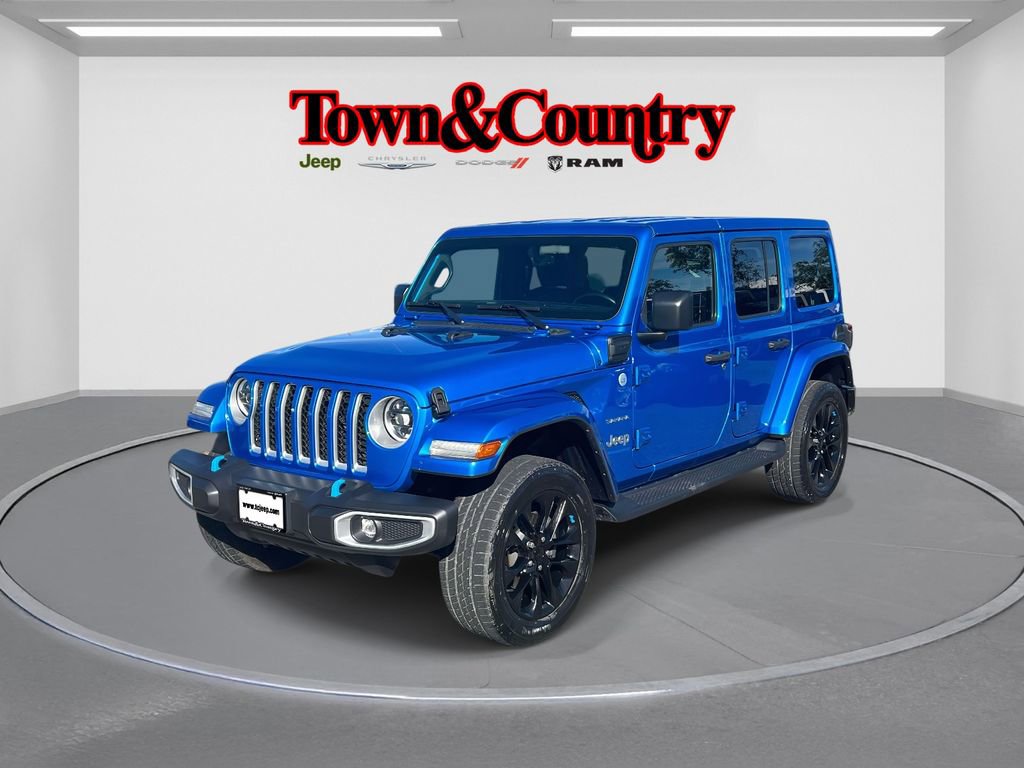 Certified 2023 Jeep Wrangler Unlimited Sahara w/ Cold Weather Group image 3