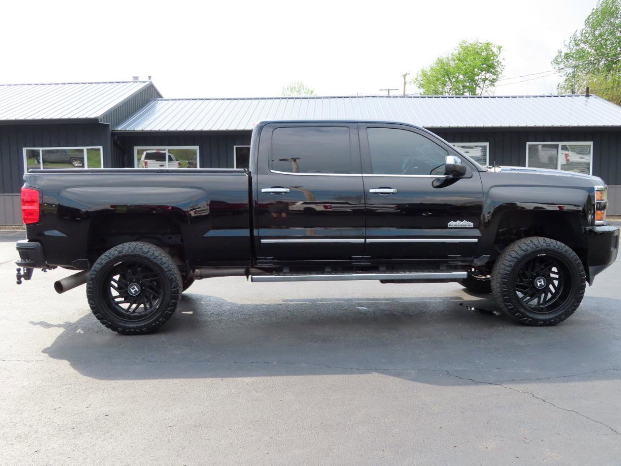 Used 2015 Chevrolet Silverado 2500 High Country w/ Duramax Plus Package AWD/4WD image 6