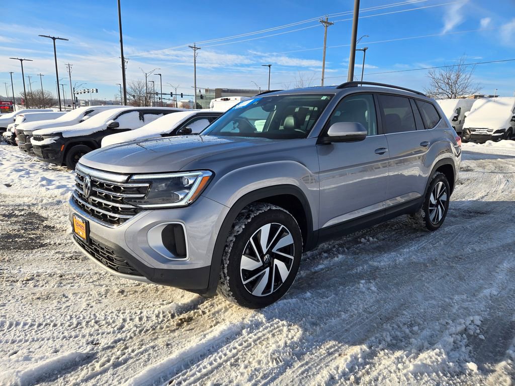 Used 2025 Volkswagen Atlas SE image 8