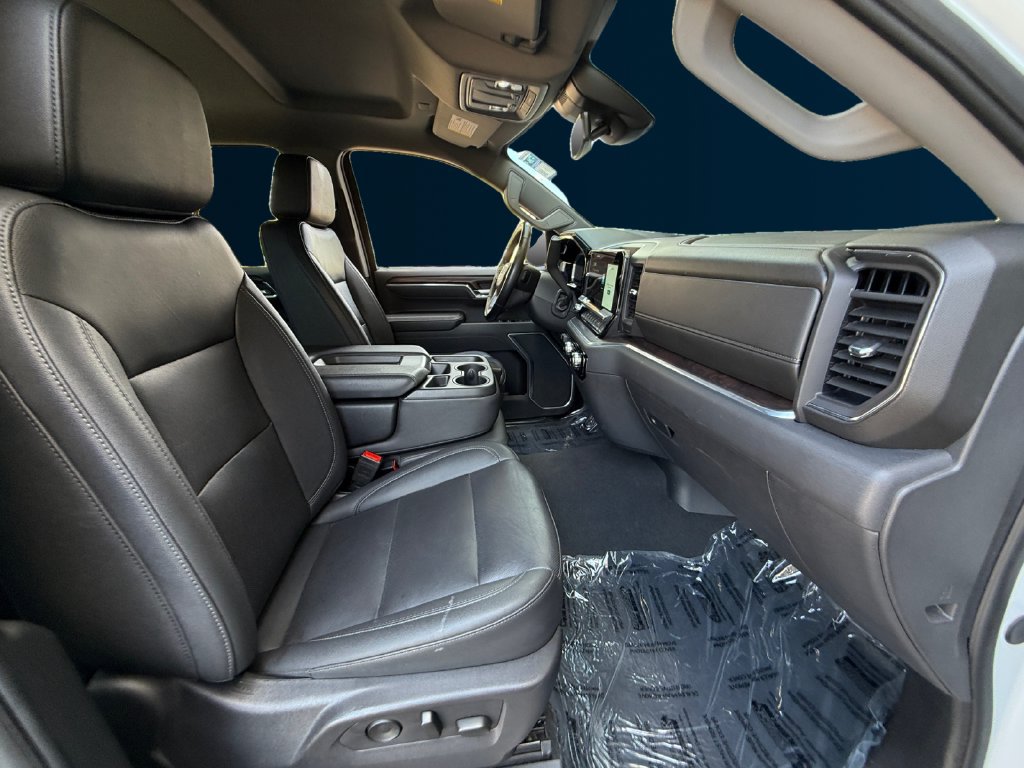Used 2025 GMC Sierra 1500 SLT AWD/4WD image 17