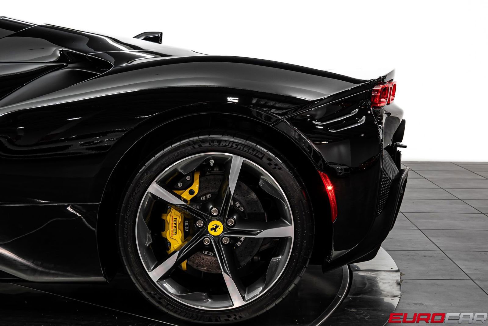 Used 2024 Ferrari SF90 Spider AWD/4WD image 21